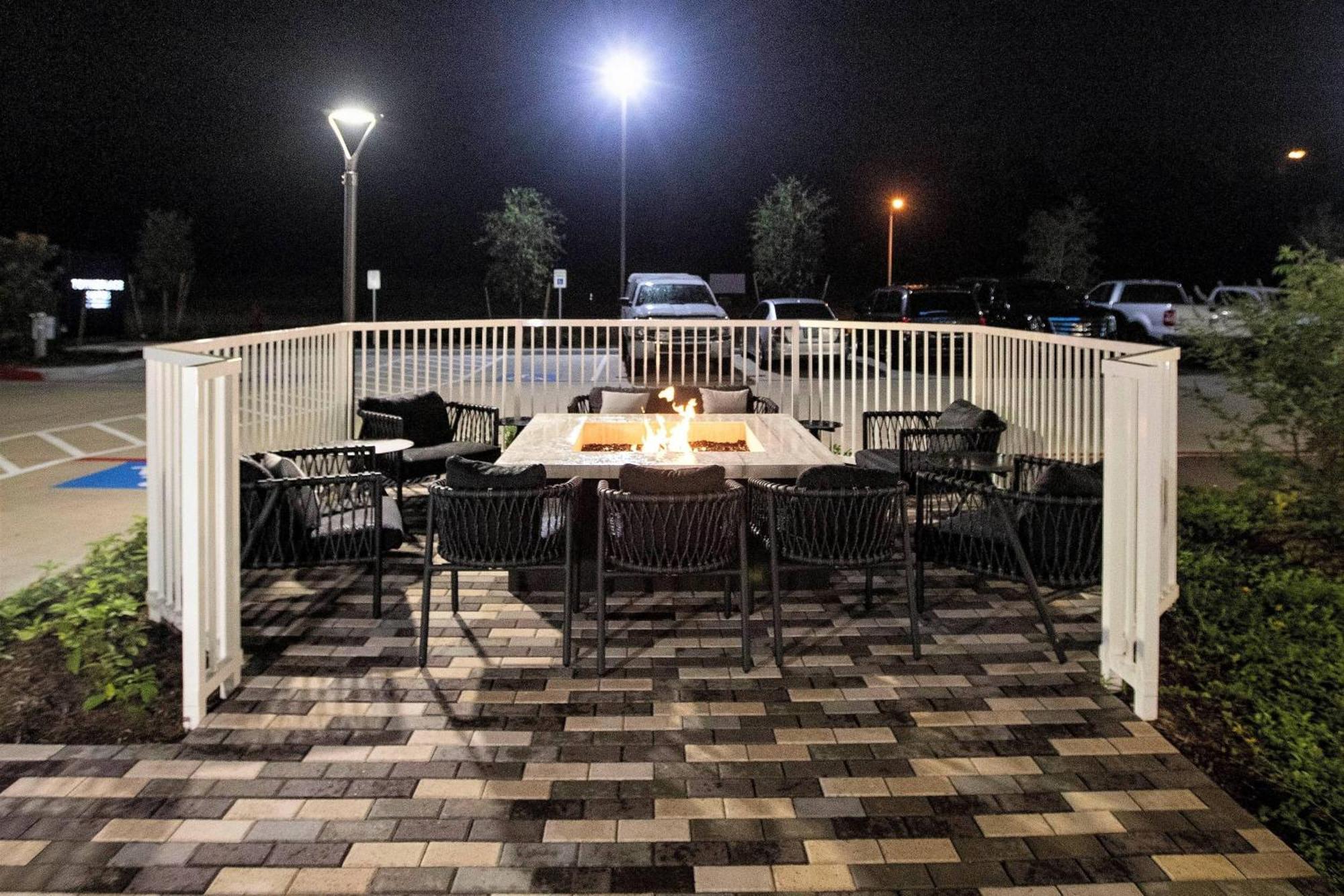 Towneplace Suites By Marriott Conroe Buitenkant foto